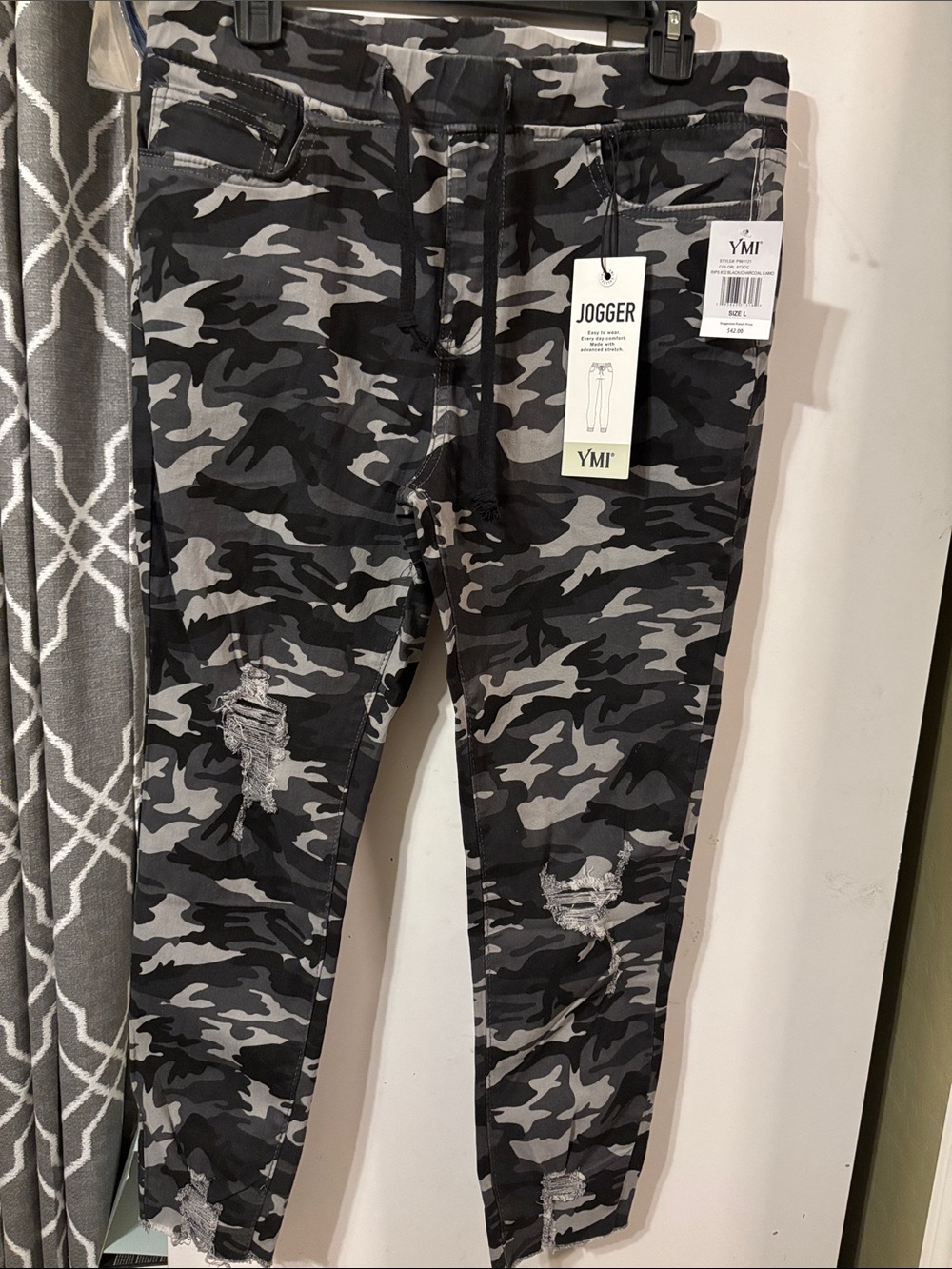 YMI Black & Gray Camo Distressed Jogger Pants for Women